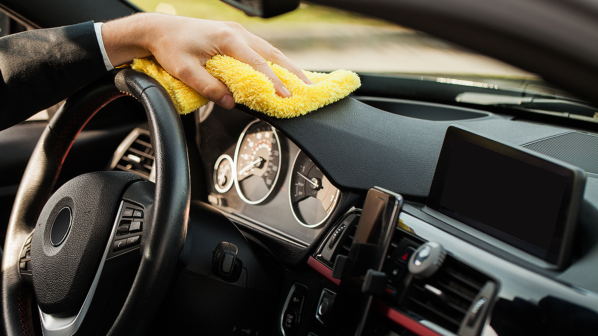 cleaning-car-hand-with-microfiber-cloth-cleaning-car-interior.jpg (831 KB)